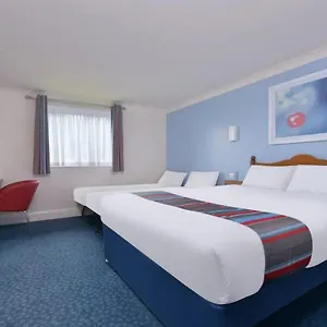 Otel Travelodge Cardiff Airport, Barry